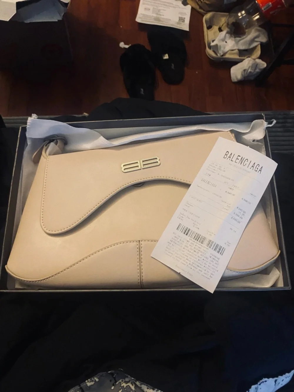 Balenciaga Cream Saddle Shoulder Bag with BB Logo - Picture 2 of 4